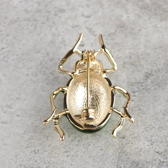 VQ Bug Brooch - Picture 3 of 4